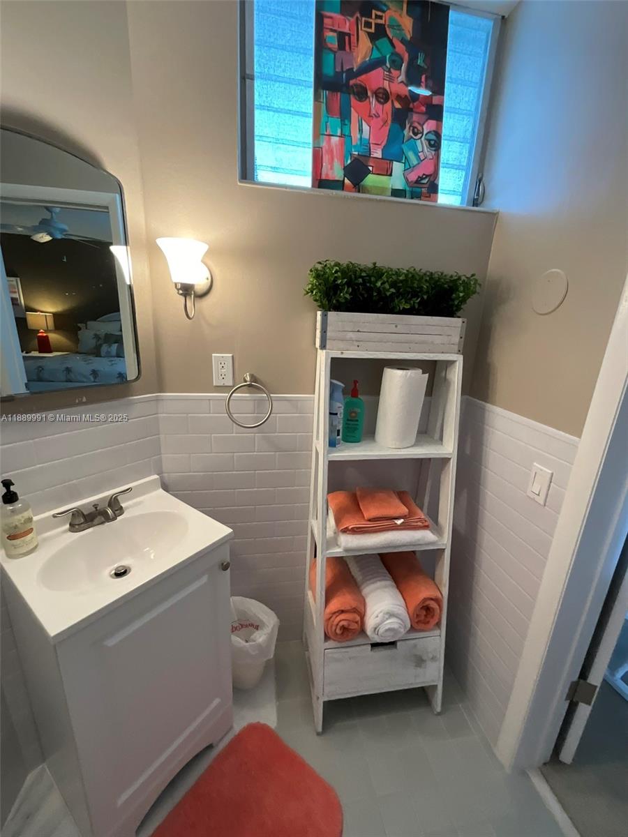 10210 LANAI CONDO - Residential Lease