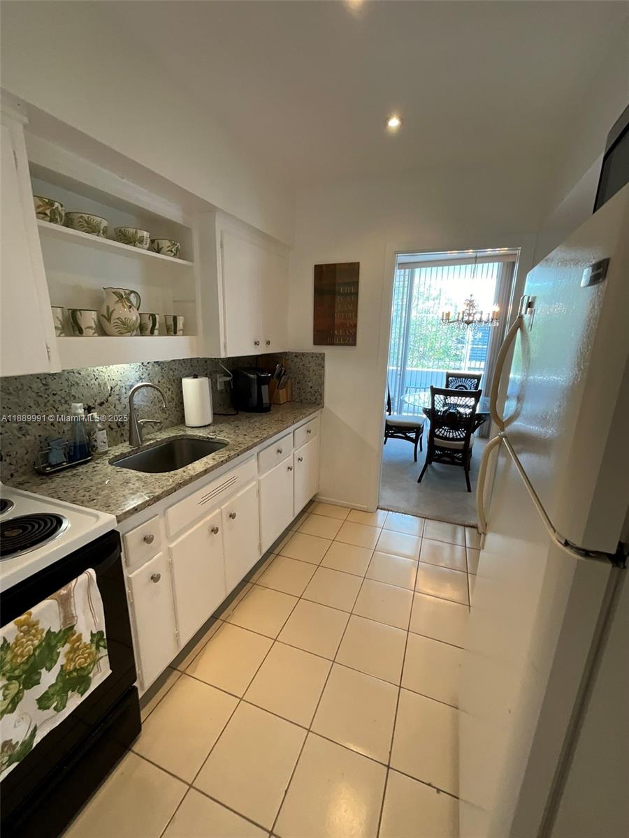 10210 LANAI CONDO - Residential Lease