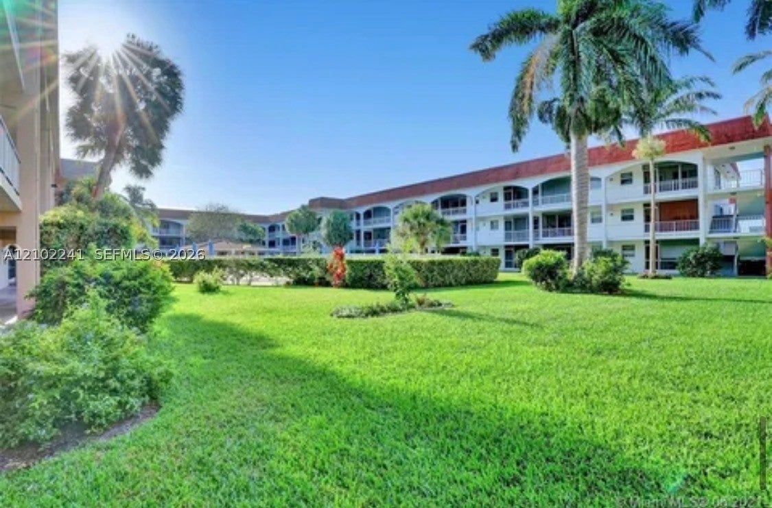 501 Blue Heron Dr 302-A