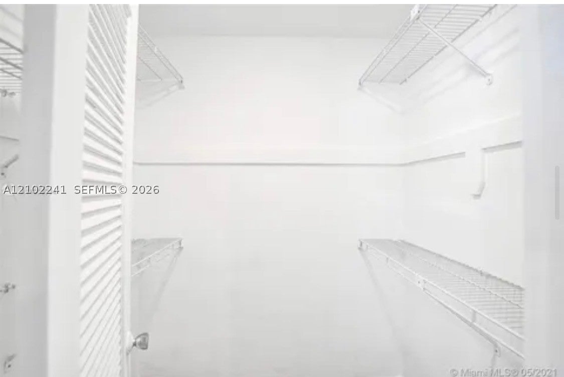 501 Blue Heron Dr 302-A