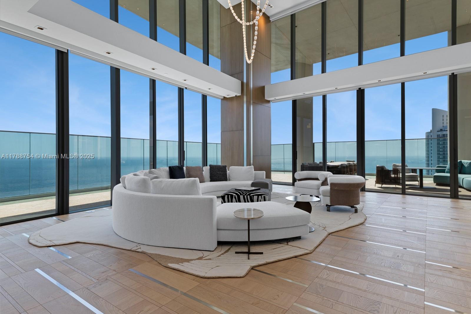 18501 Collins Ave 3704