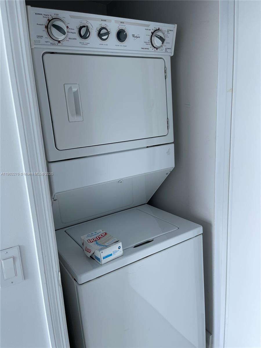 INFINITY AT BRICKELL COND - Residential Lease