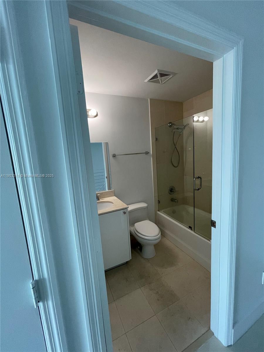 INFINITY AT BRICKELL COND - Residential Lease