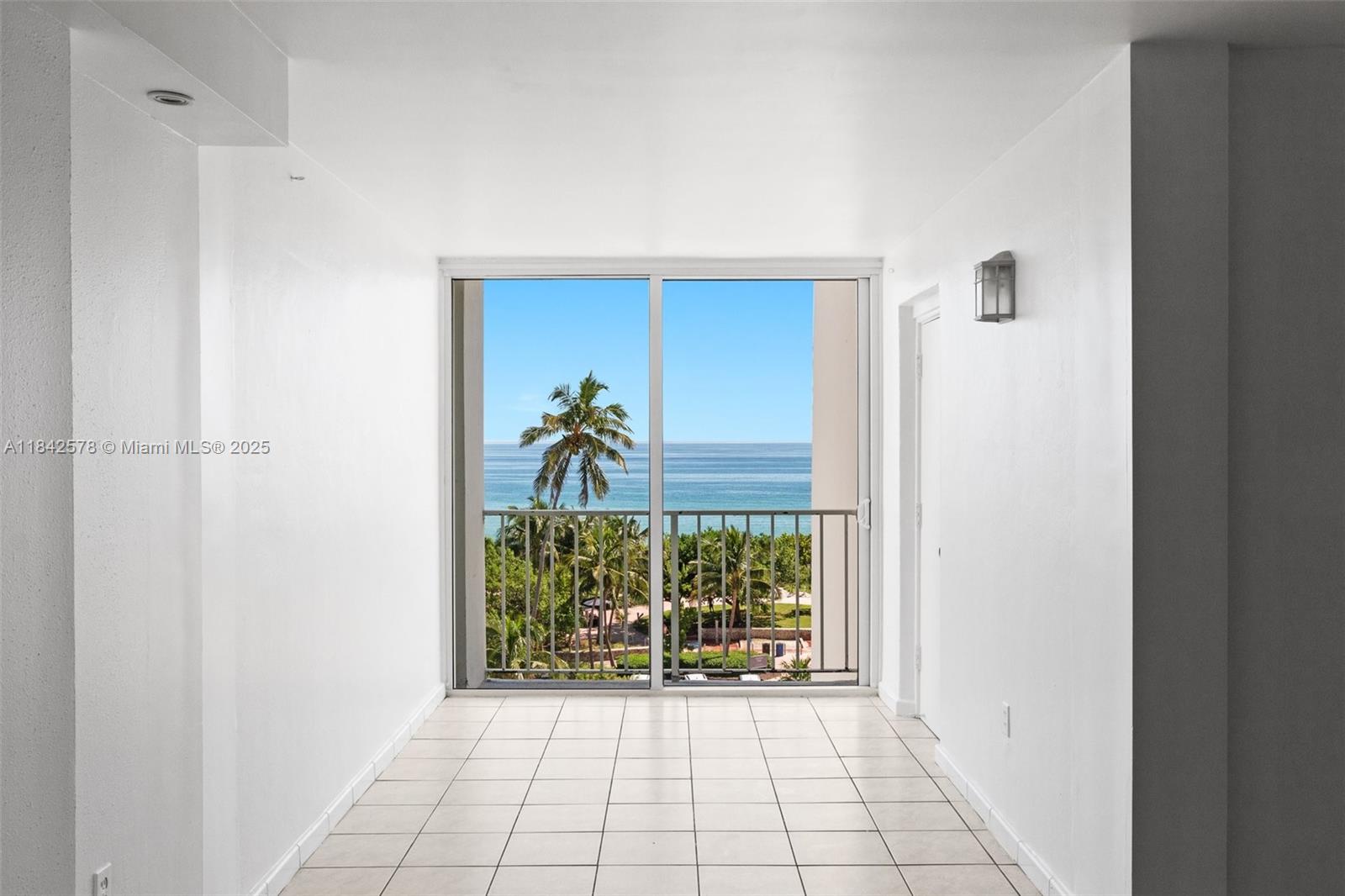 6450 Collins Ave 606