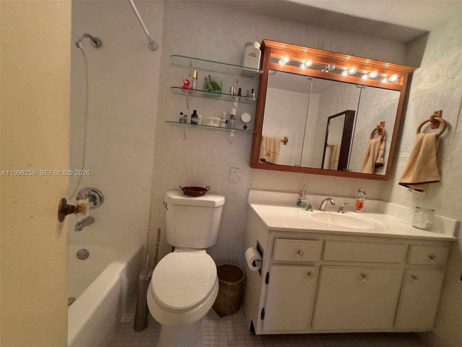 HILLCREST EAST NO 22 COND - Residential