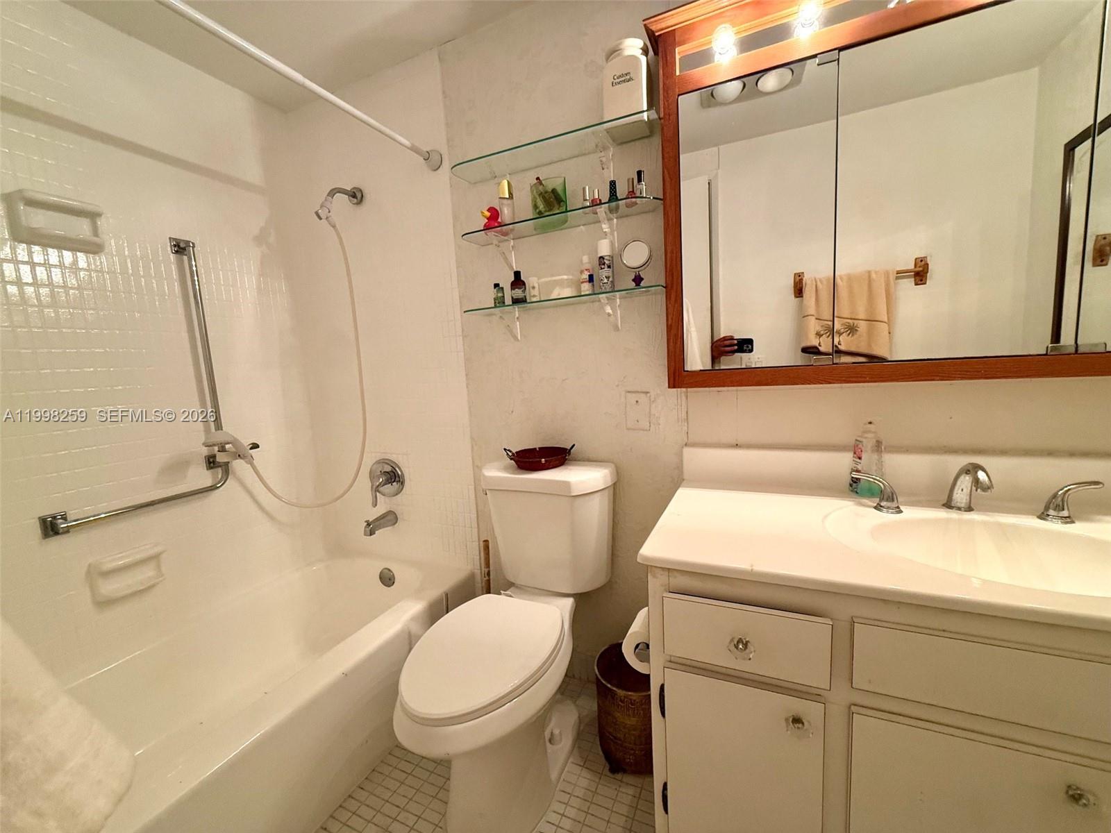 HILLCREST EAST NO 22 COND - Residential