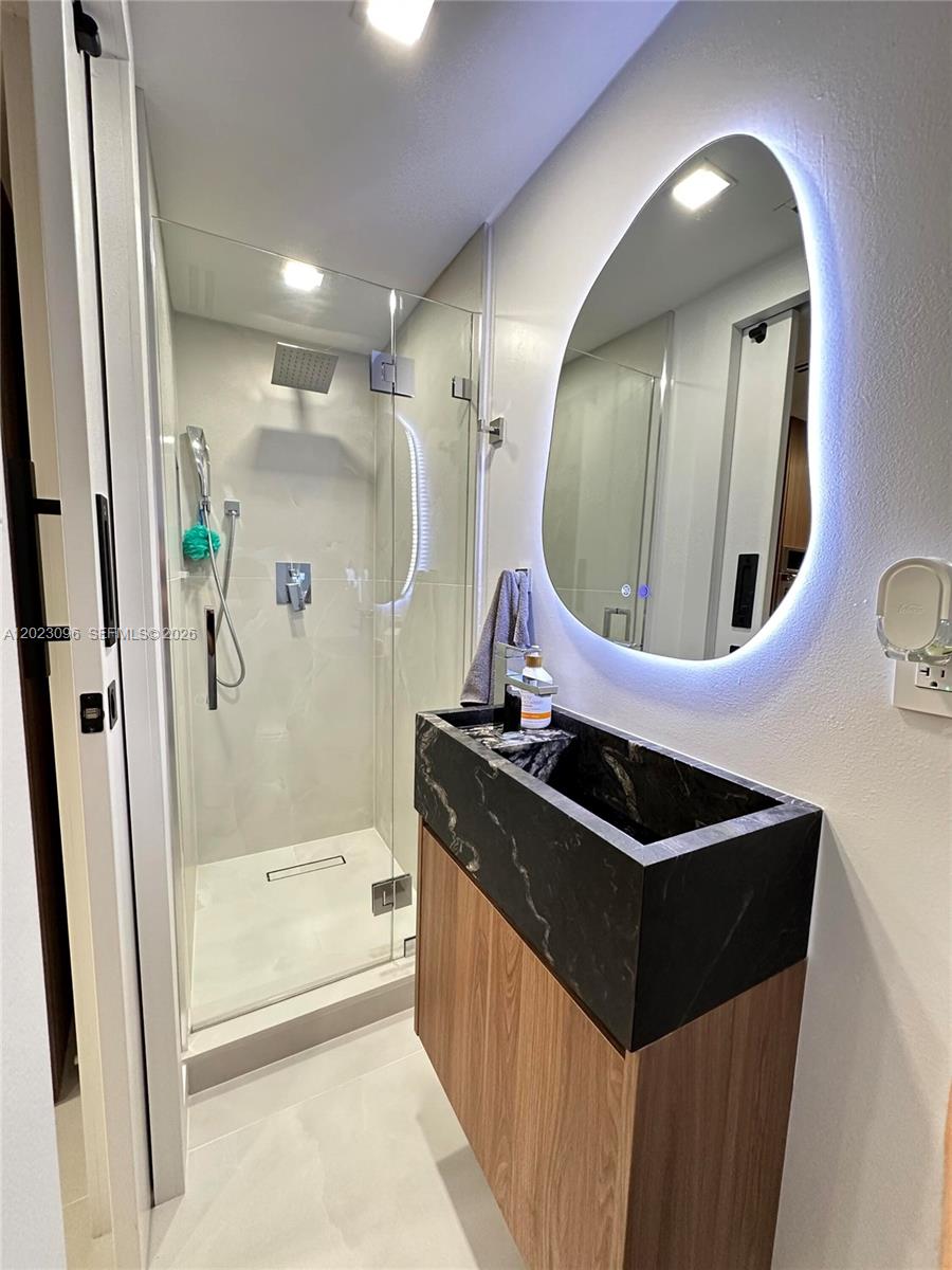 GRAPETREE TOWNHOUSE CONDO - Residential