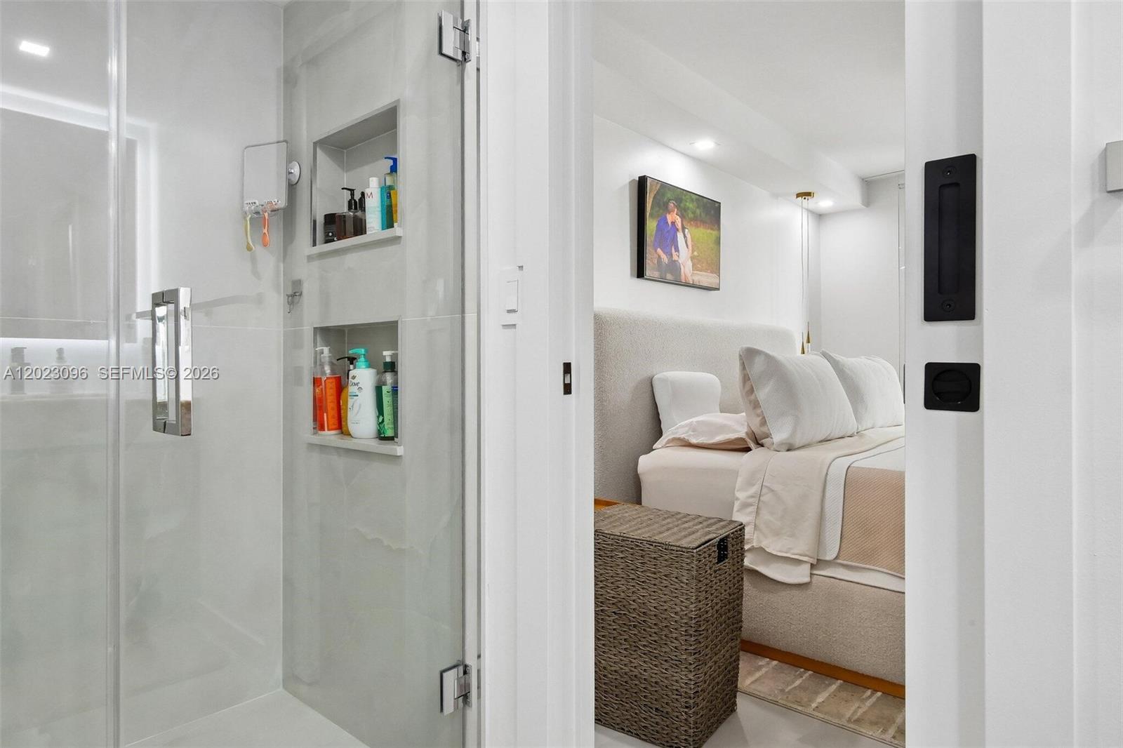 GRAPETREE TOWNHOUSE CONDO - Residential
