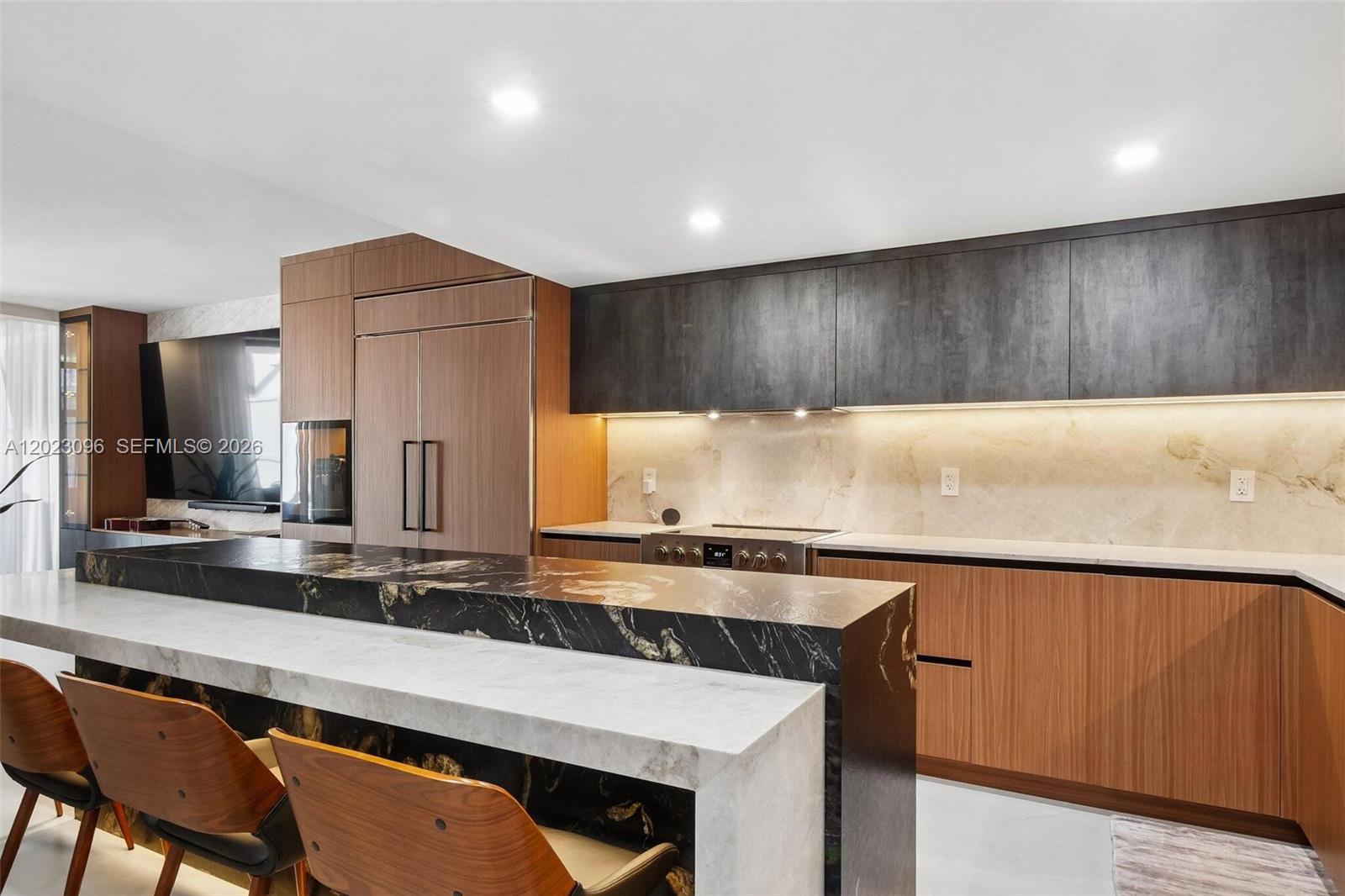 GRAPETREE TOWNHOUSE CONDO - Residential