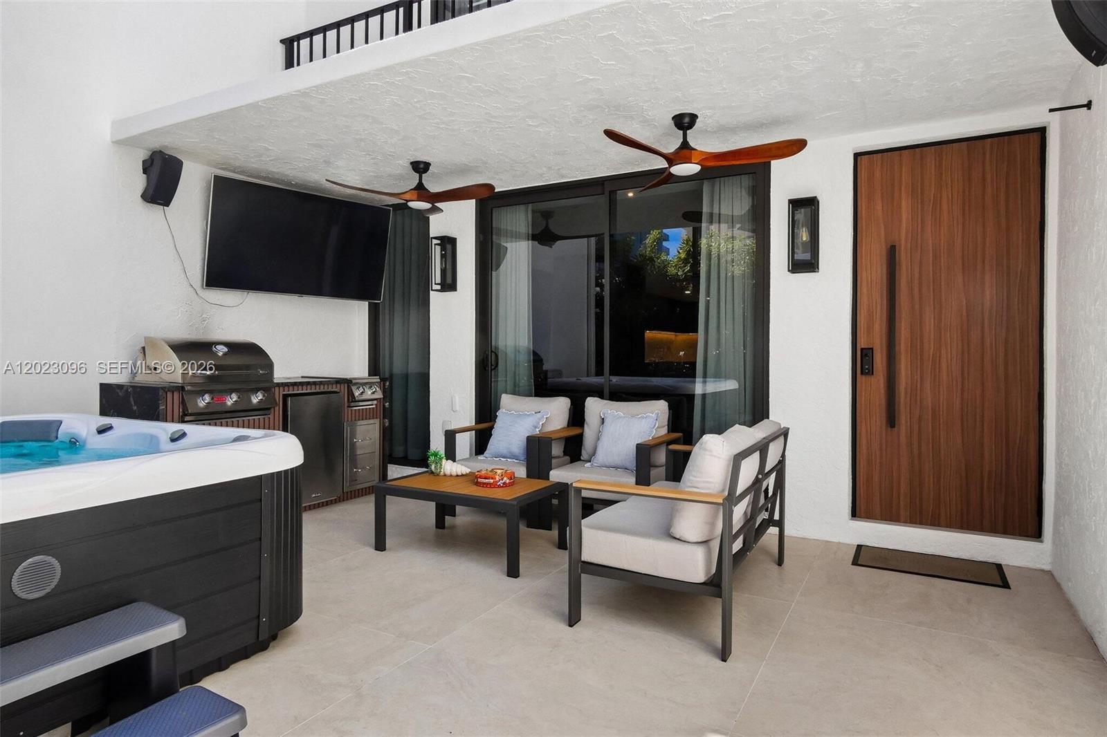 GRAPETREE TOWNHOUSE CONDO - Residential