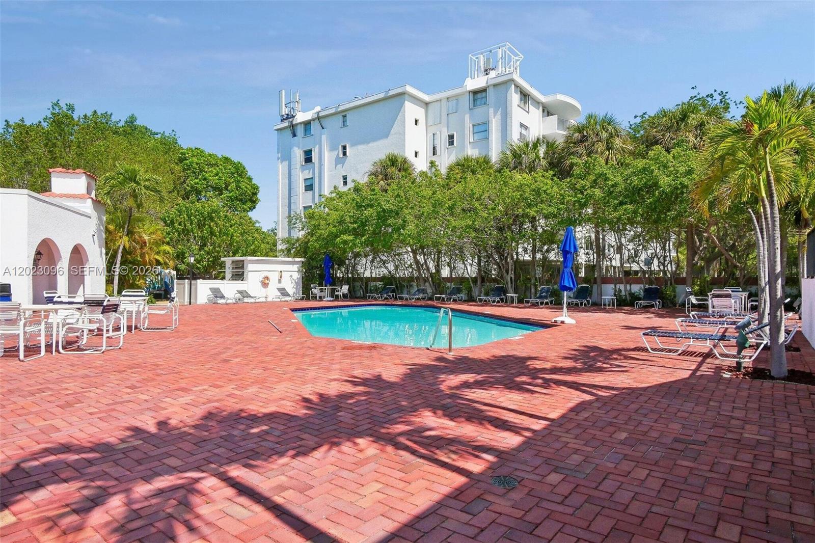 GRAPETREE TOWNHOUSE CONDO - Residential
