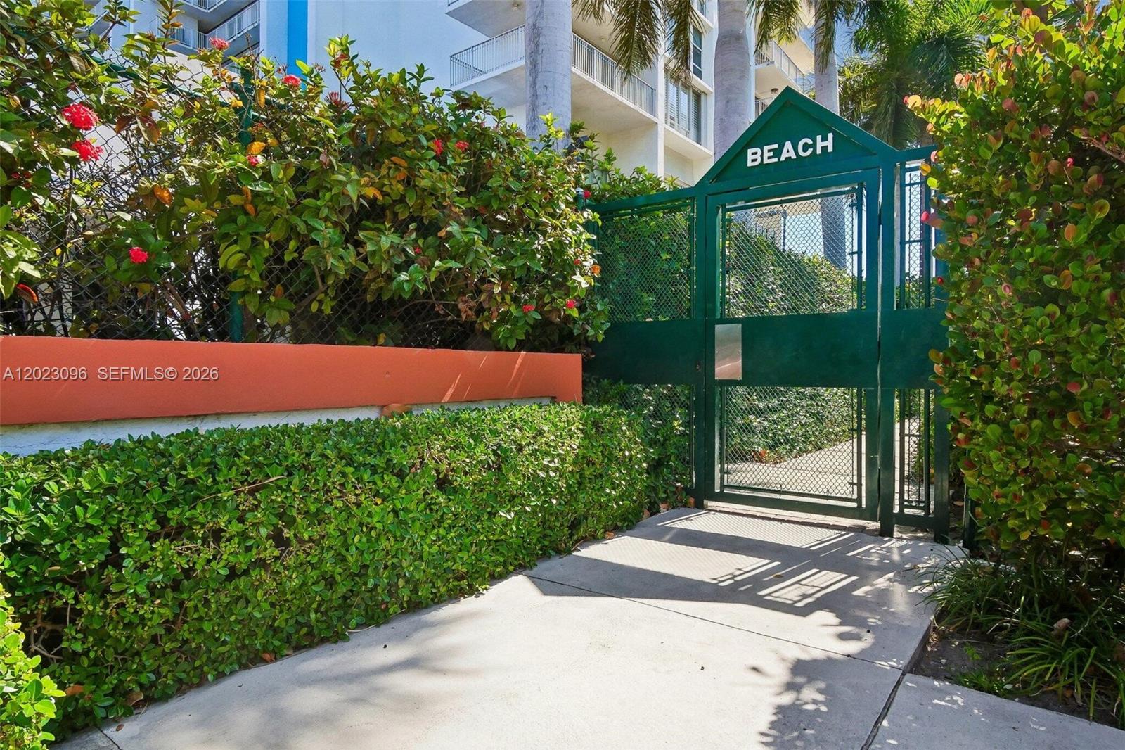 GRAPETREE TOWNHOUSE CONDO - Residential