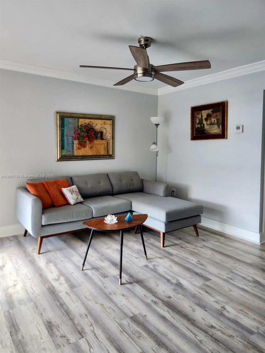 INTERNATIONAL PARK CONDO - Residential