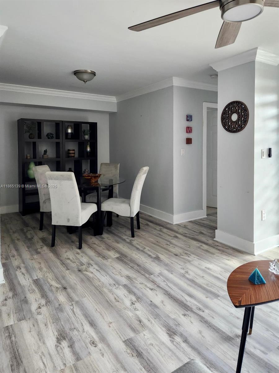 INTERNATIONAL PARK CONDO - Residential