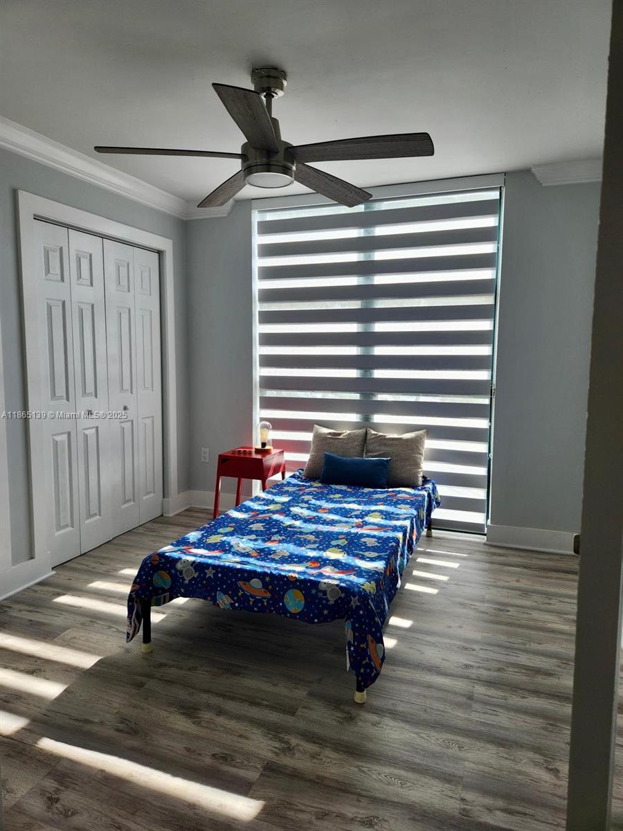 INTERNATIONAL PARK CONDO - Residential