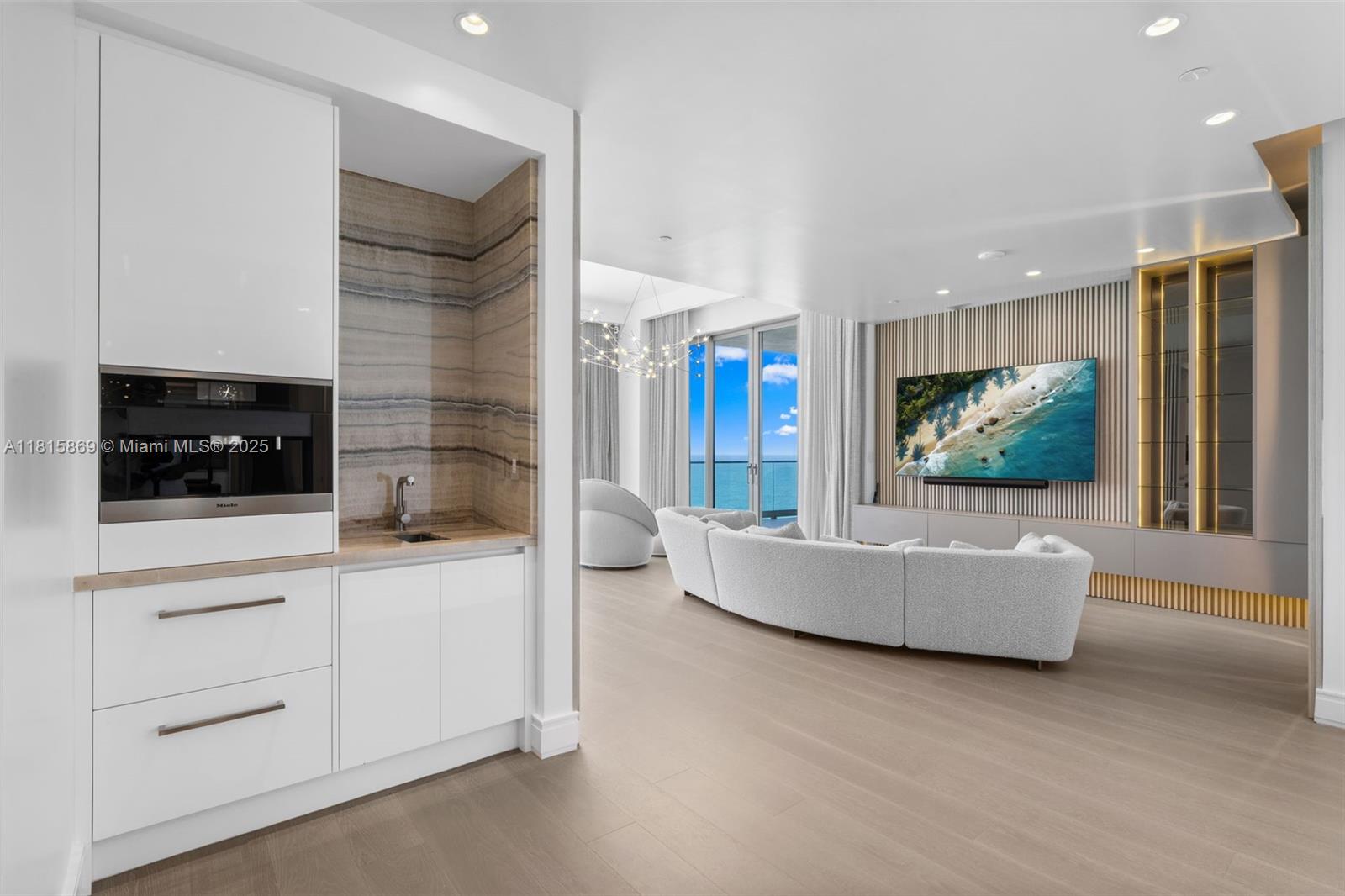 NORTH BISCAYNE BEACH AMEN - Residential