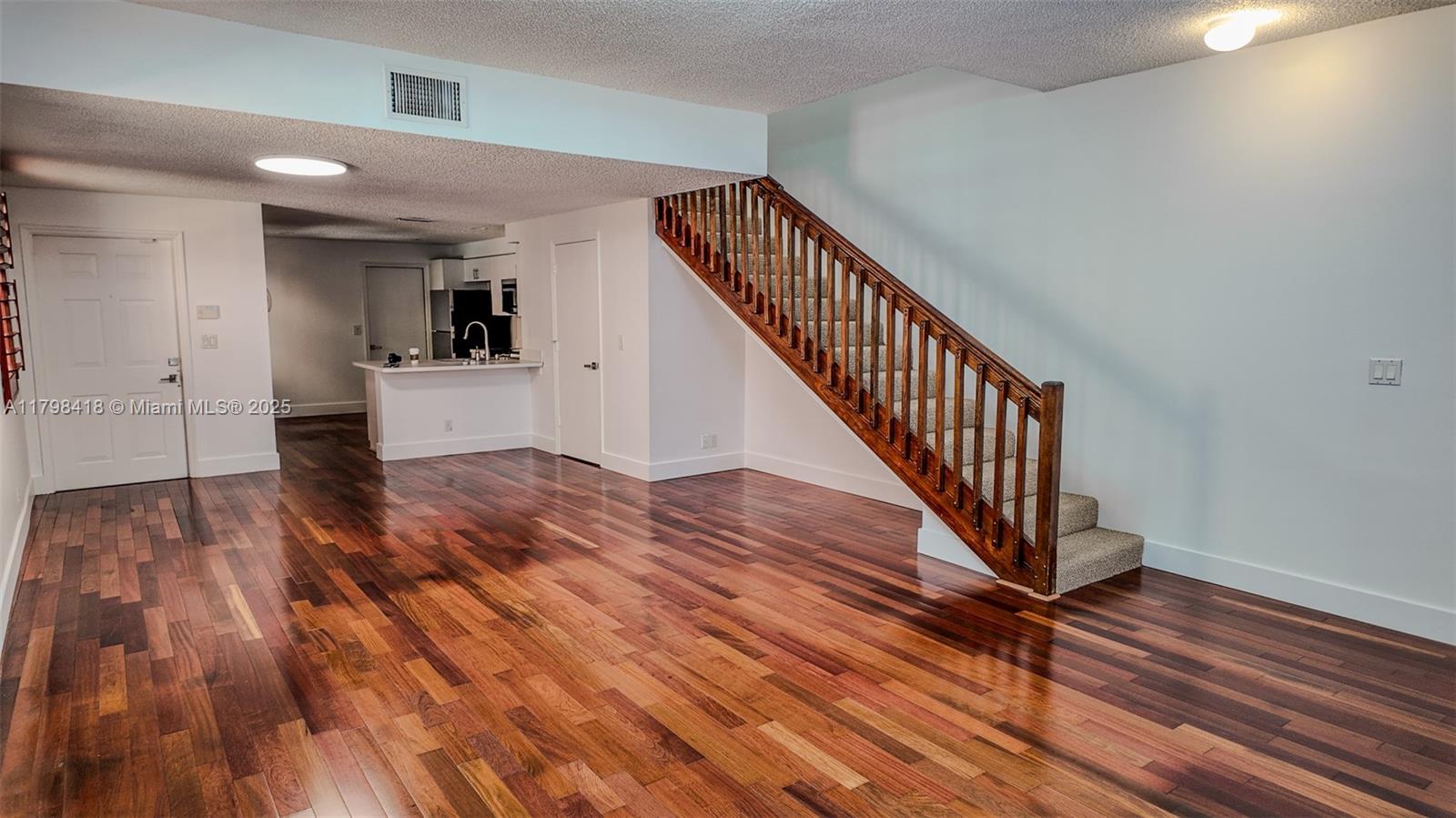 1477 Barcelona Way 6-28