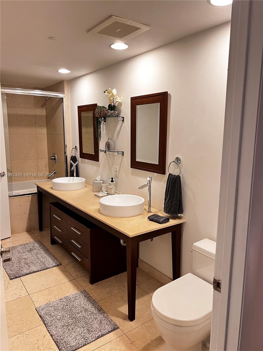 ICONBRICKELL CONDO NO 1 - Residential