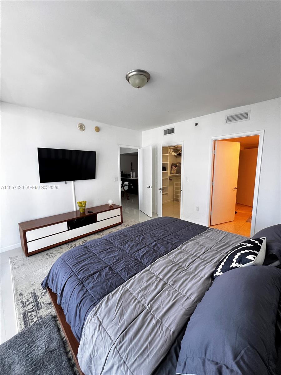 ICONBRICKELL CONDO NO 1 - Residential