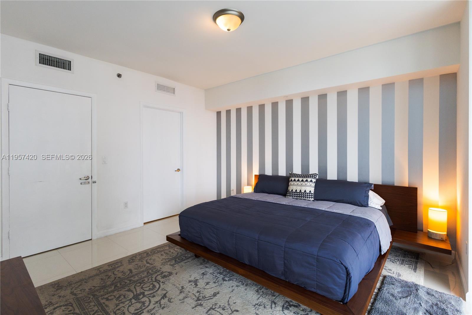 ICONBRICKELL CONDO NO 1 - Residential