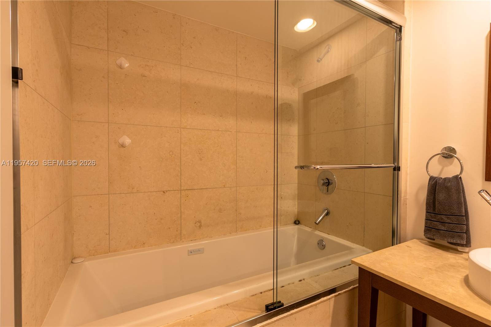 ICONBRICKELL CONDO NO 1 - Residential