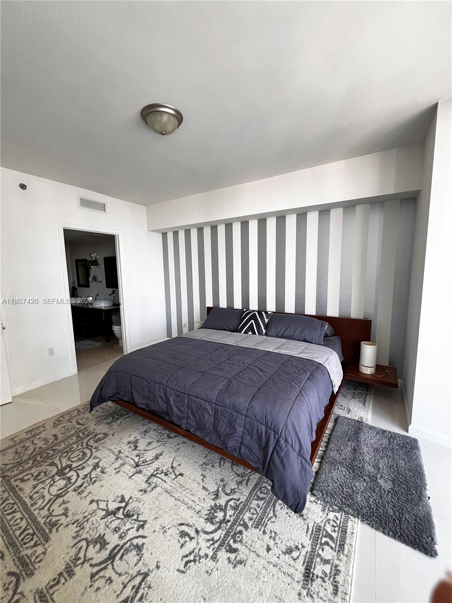 ICONBRICKELL CONDO NO 1 - Residential