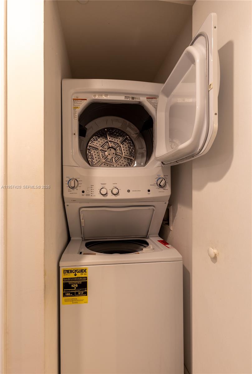 ICONBRICKELL CONDO NO 1 - Residential