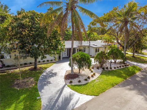 8220 SW 133rd St Pinecrest FL 33156