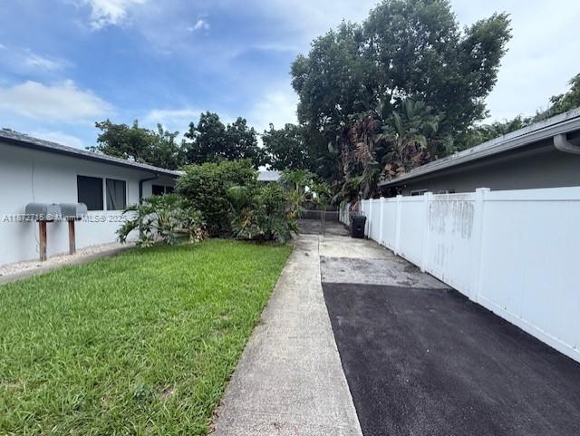 Great Location !!! This is the rear unit in building of 2 apartments. 2/2 Next to Wilton Manor, Open kitchen concept, Impact windows, new roof, Lots of natural light, walk in closet in master, Washer and dryer. Private backyard. Driveway affords ample parking for tenant and guests. Located in the heart of East Fort Lauderdale, in a sought-after neighborhood known for its prime location and vibrant lifestyle. 12 minutes from Fort Lauderdale beach, Galleria mall, less than 7 mins away from Trader joes, whole foods, Publix. Night life mins away.