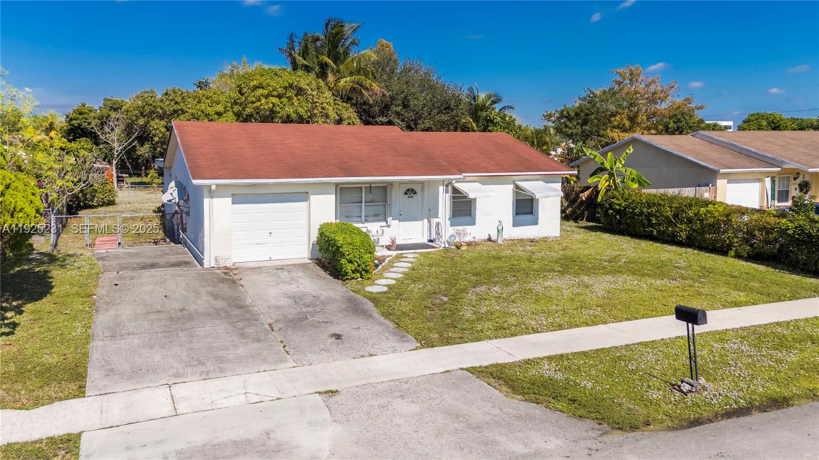 NORTH LAUDERDALE VILLAGE - Residential