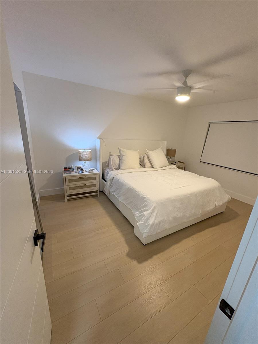 VENETIAN PALMS CONDO - Residential Lease