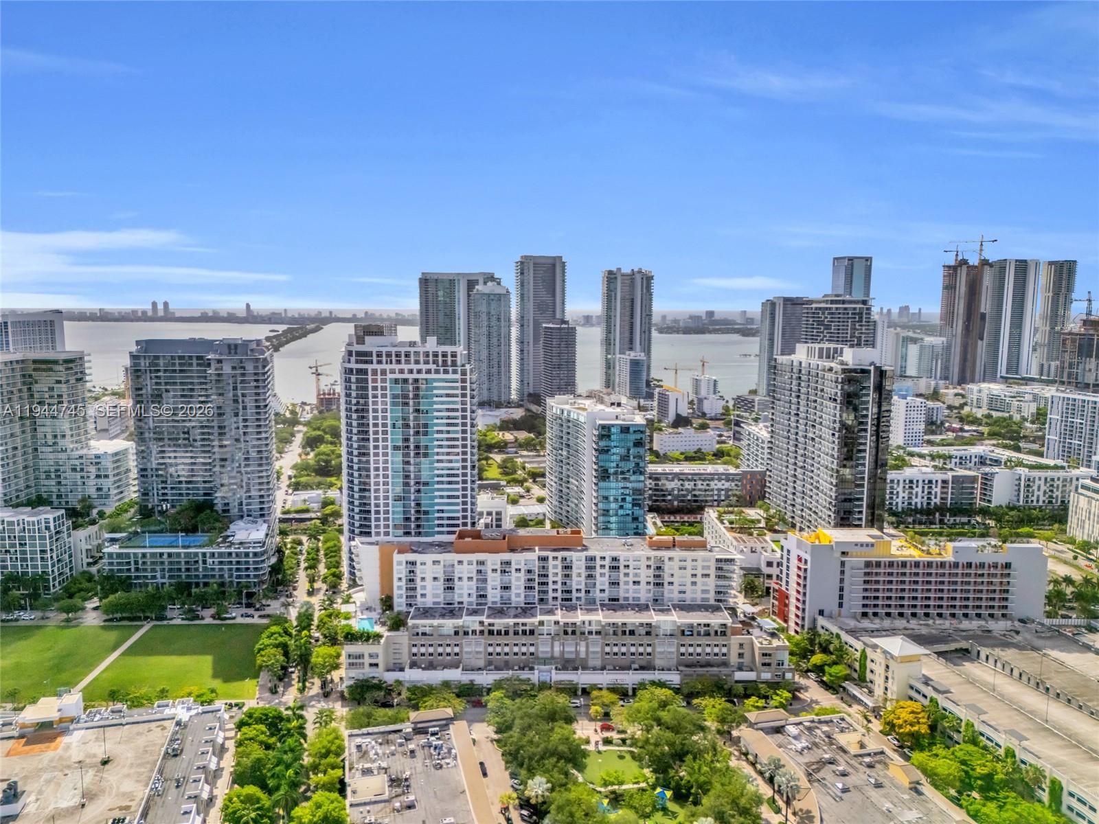 MIDBLOCK MIAMI CONDO - Residential