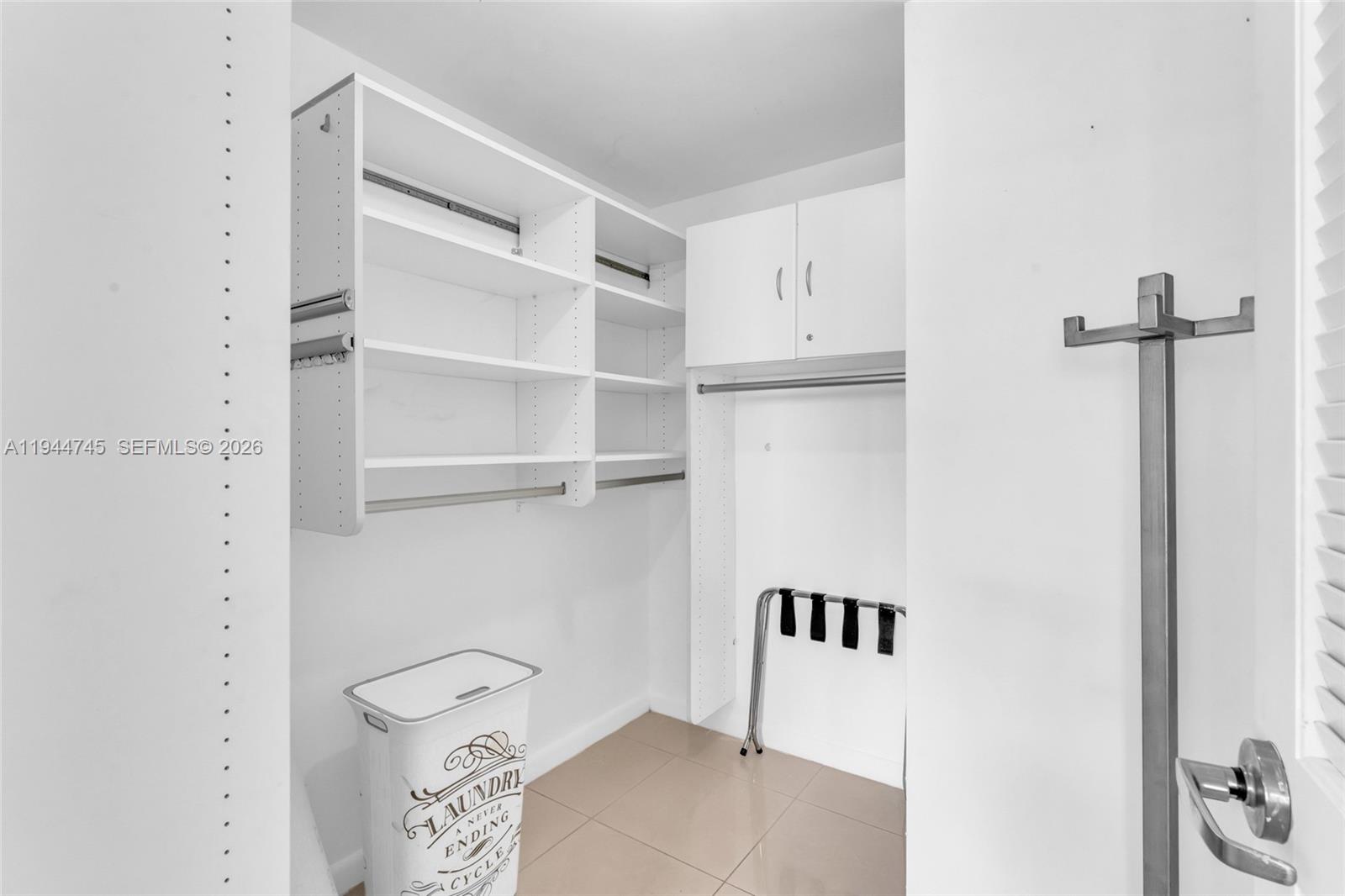 MIDBLOCK MIAMI CONDO - Residential