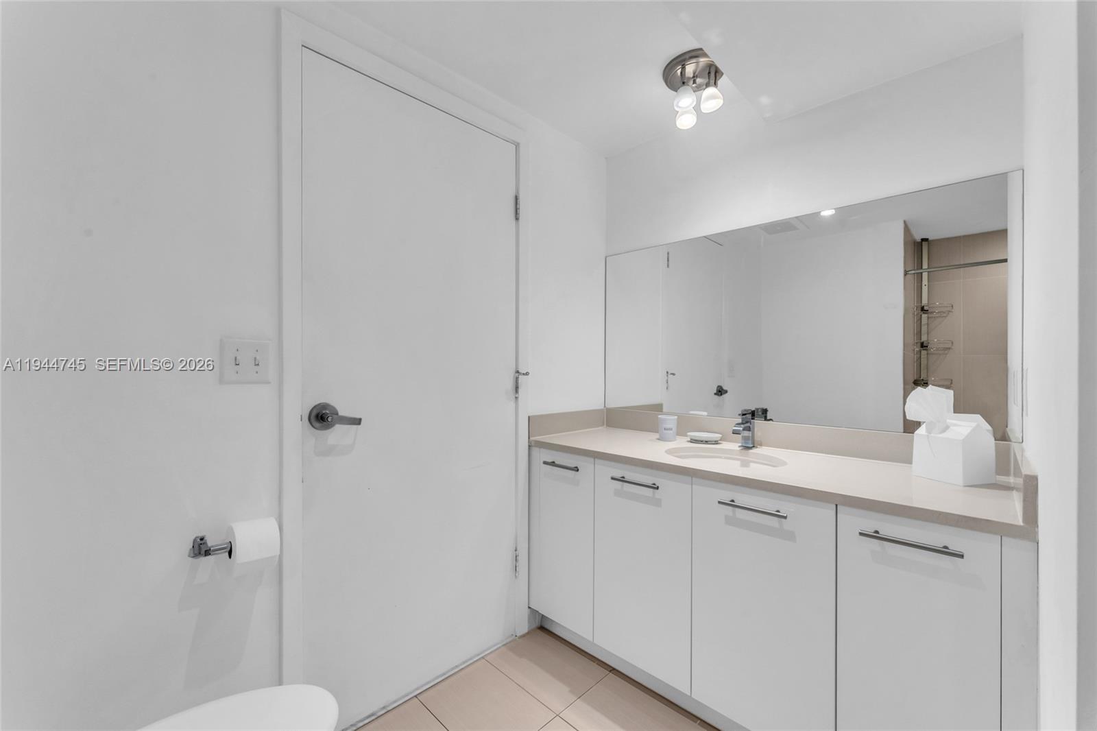 MIDBLOCK MIAMI CONDO - Residential