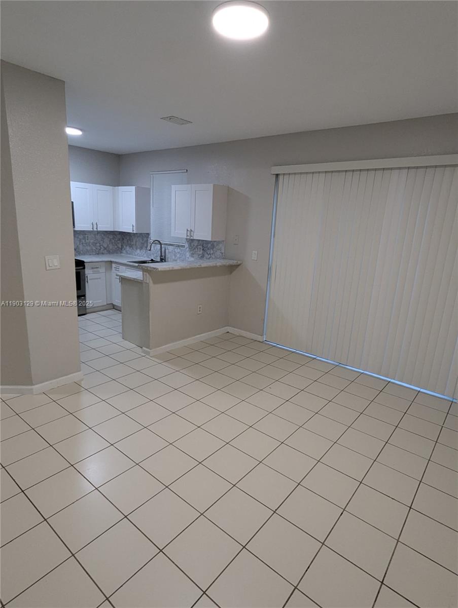 SHOMA TOWNHOMES AT KEYSCO - Residential Lease