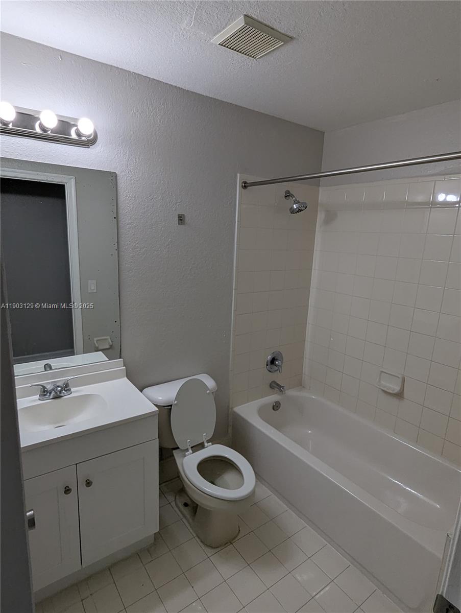 SHOMA TOWNHOMES AT KEYSCO - Residential Lease