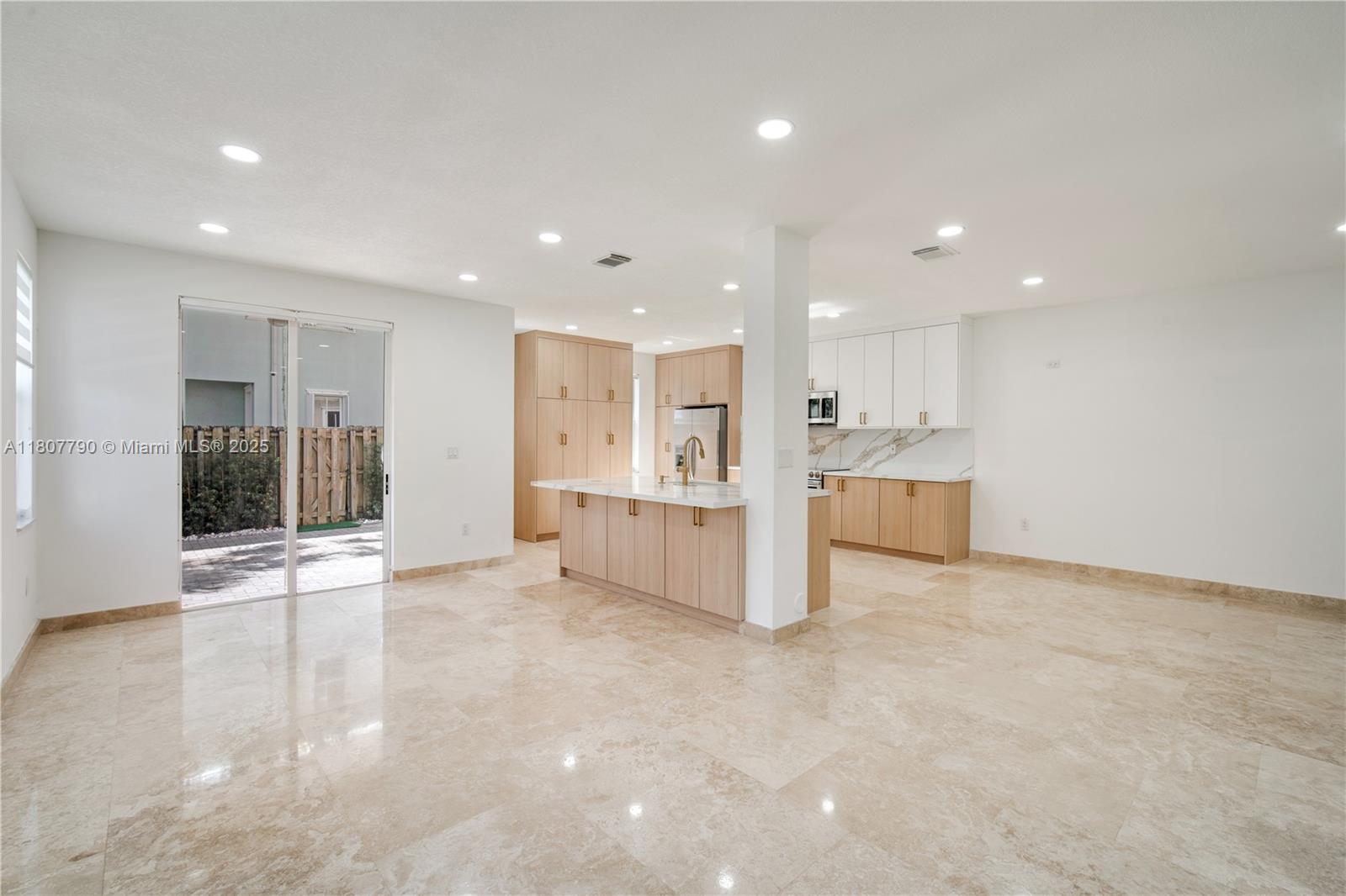 7500 NW 107th Pl 7500