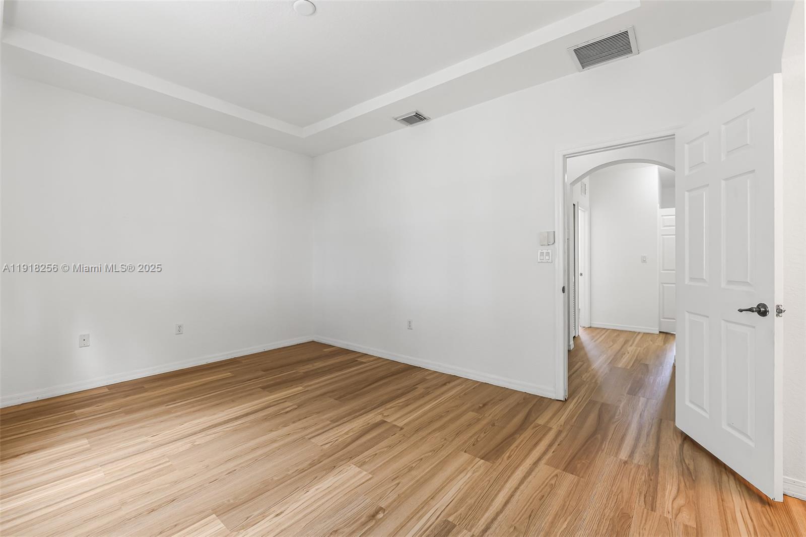 KENDALL BREEZE SOUTH - Residential