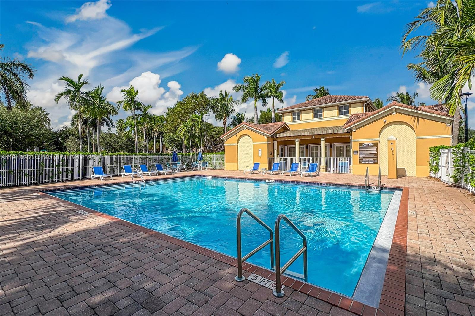 KENDALL BREEZE SOUTH - Residential