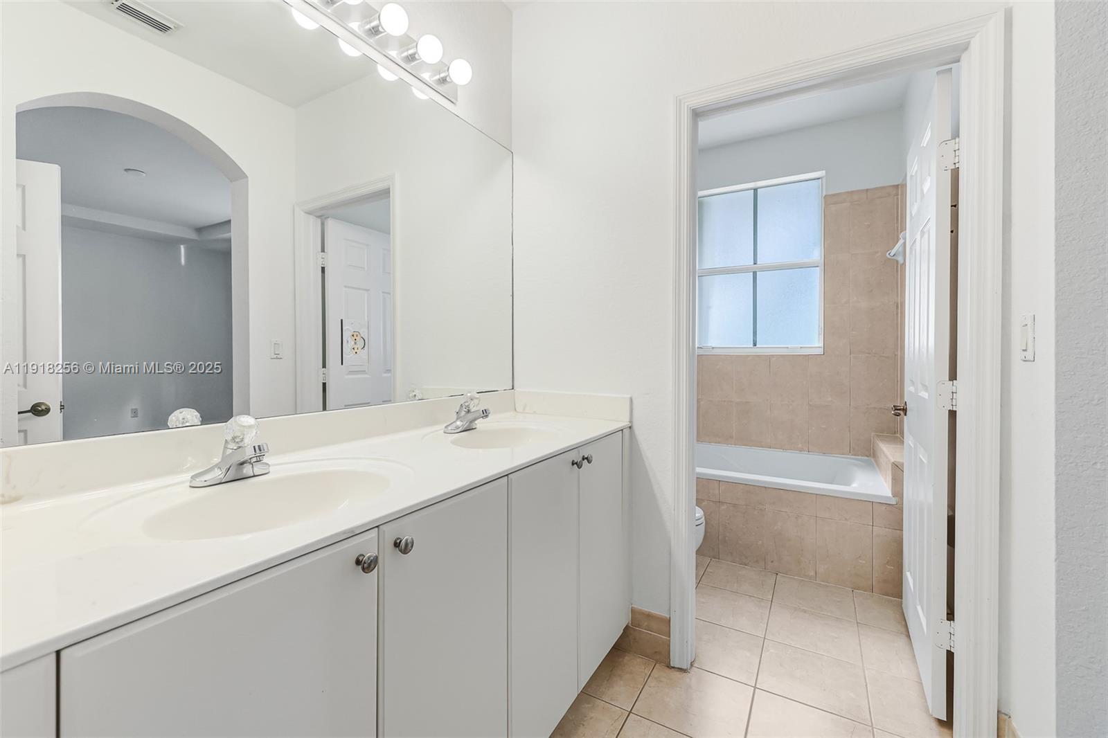 KENDALL BREEZE SOUTH - Residential