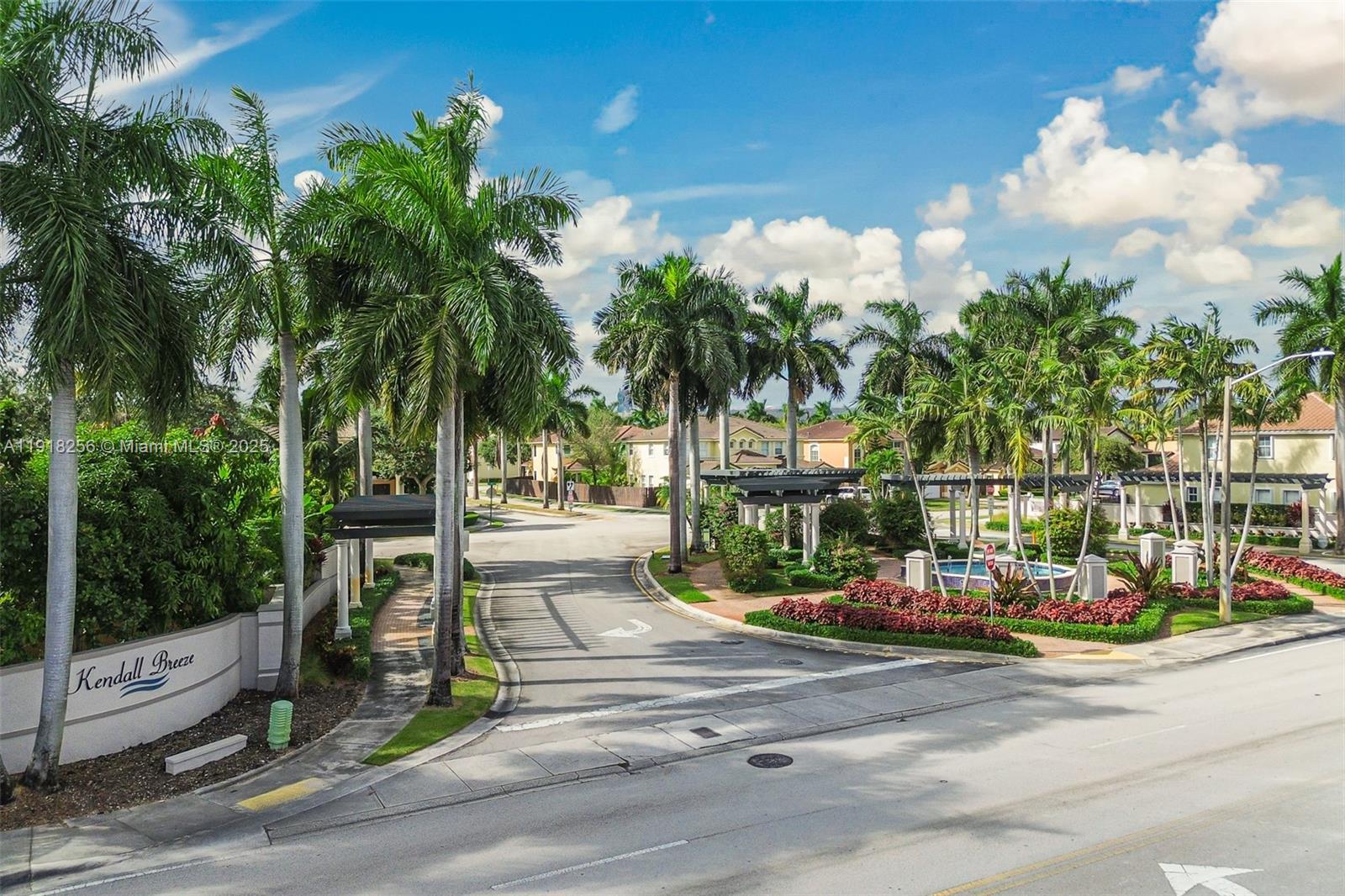 KENDALL BREEZE SOUTH - Residential