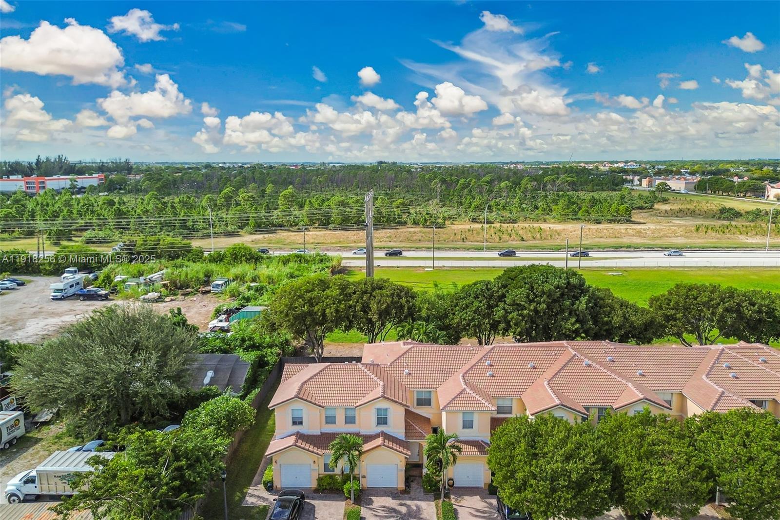 KENDALL BREEZE SOUTH - Residential