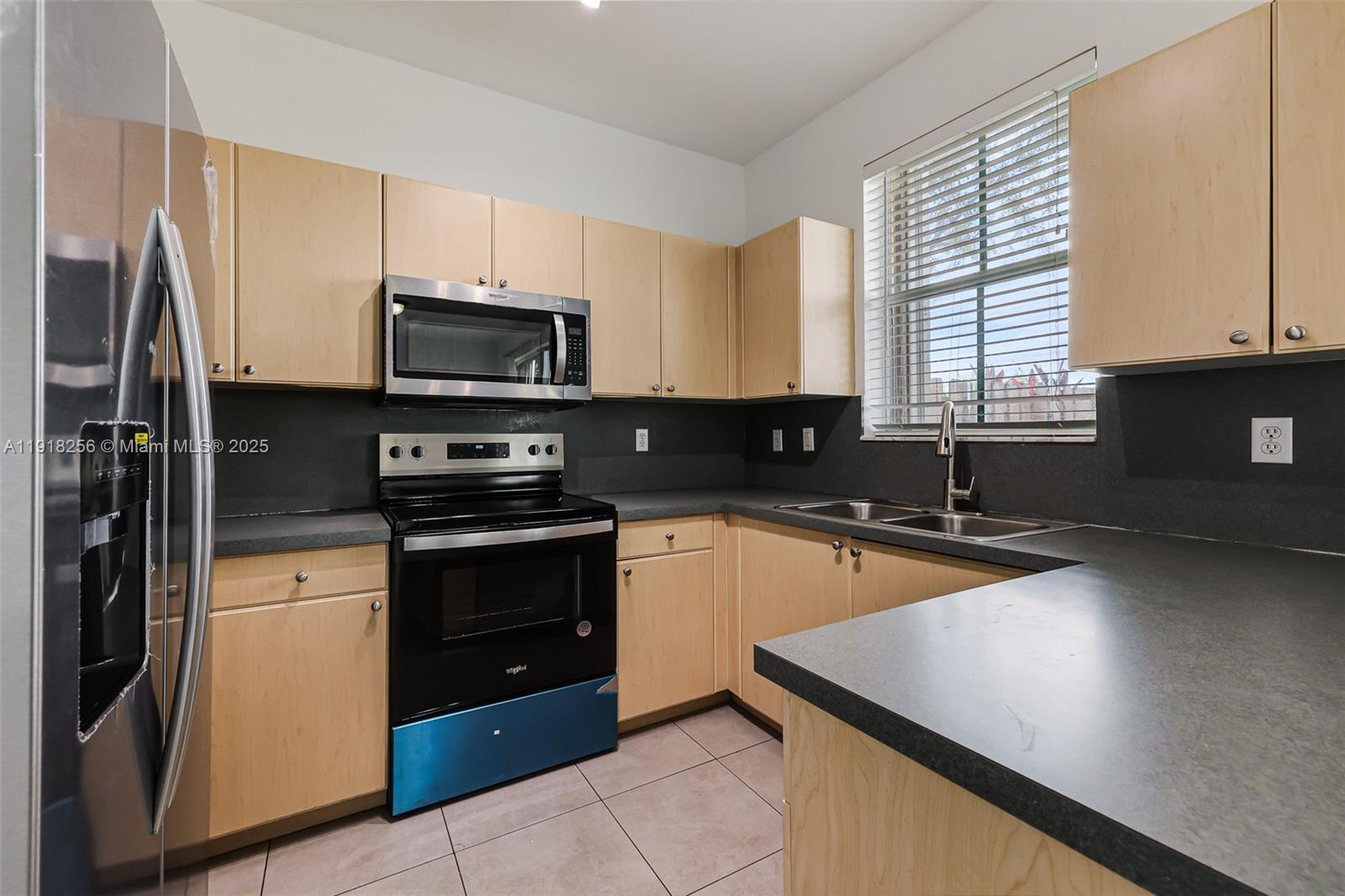 KENDALL BREEZE SOUTH - Residential