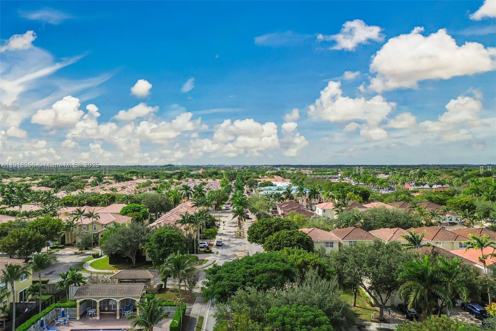 KENDALL BREEZE SOUTH - Residential