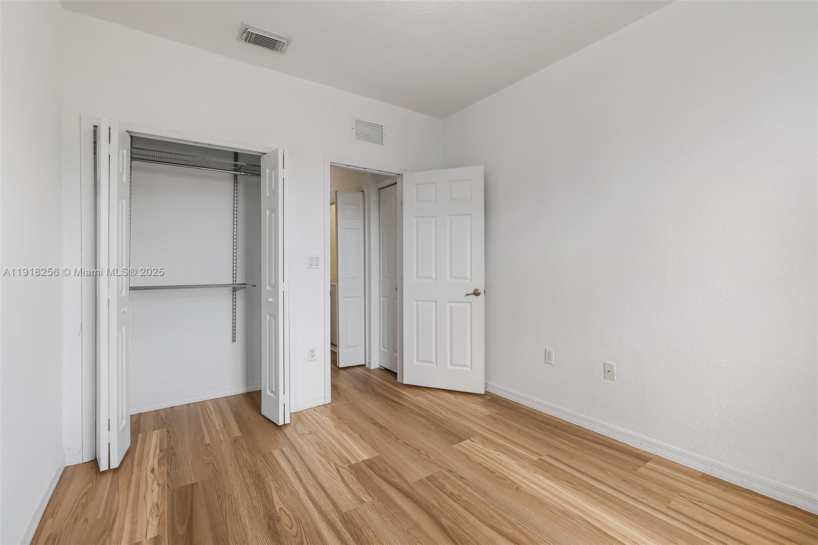 KENDALL BREEZE SOUTH - Residential