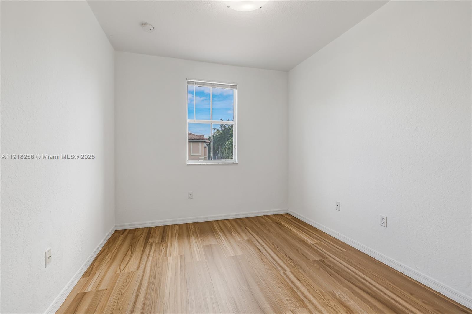 KENDALL BREEZE SOUTH - Residential