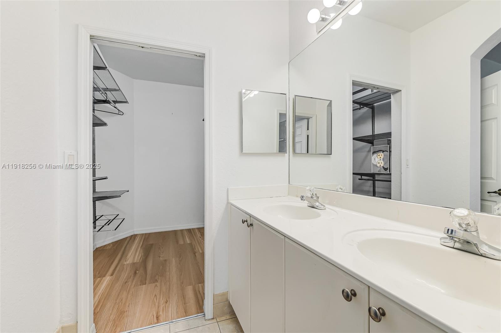 KENDALL BREEZE SOUTH - Residential