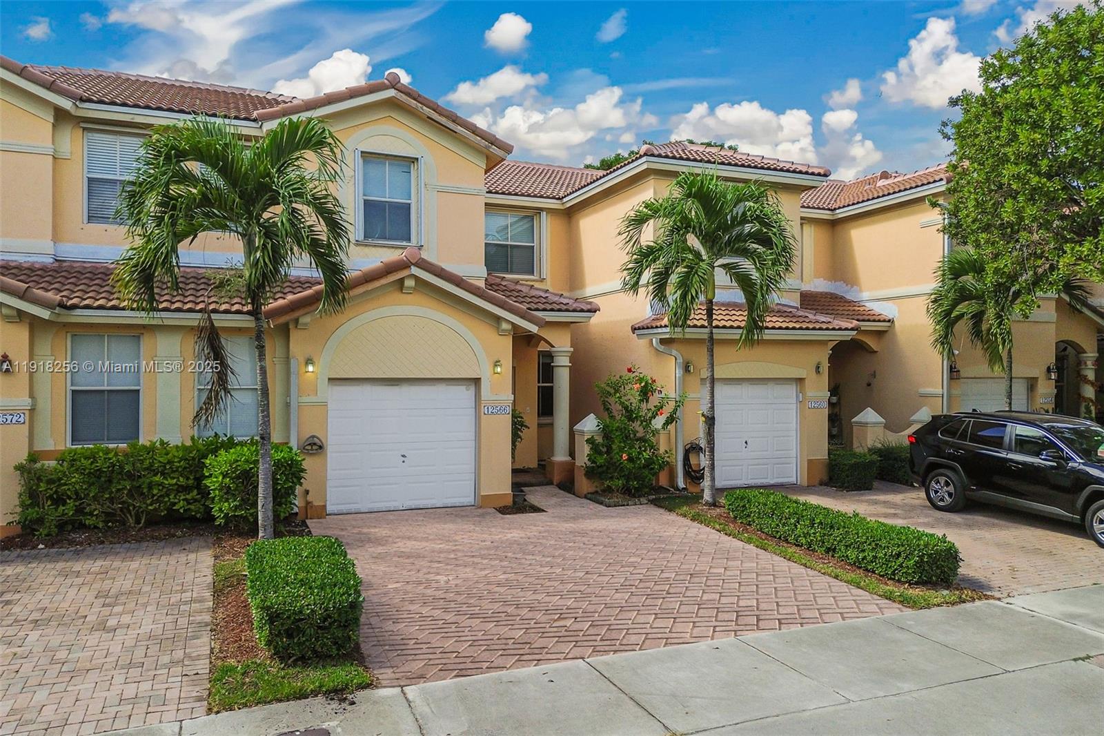 KENDALL BREEZE SOUTH - Residential