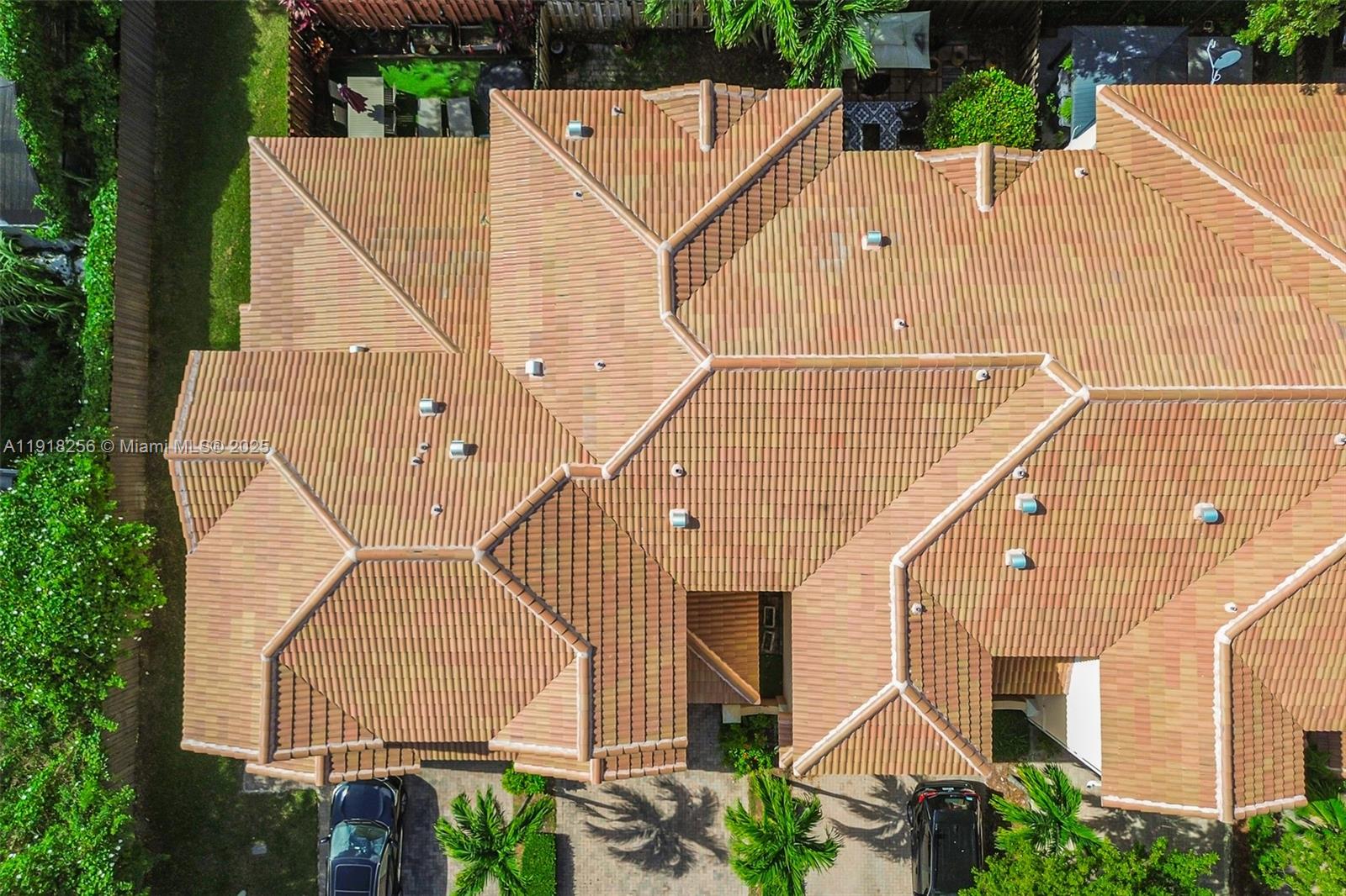 KENDALL BREEZE SOUTH - Residential