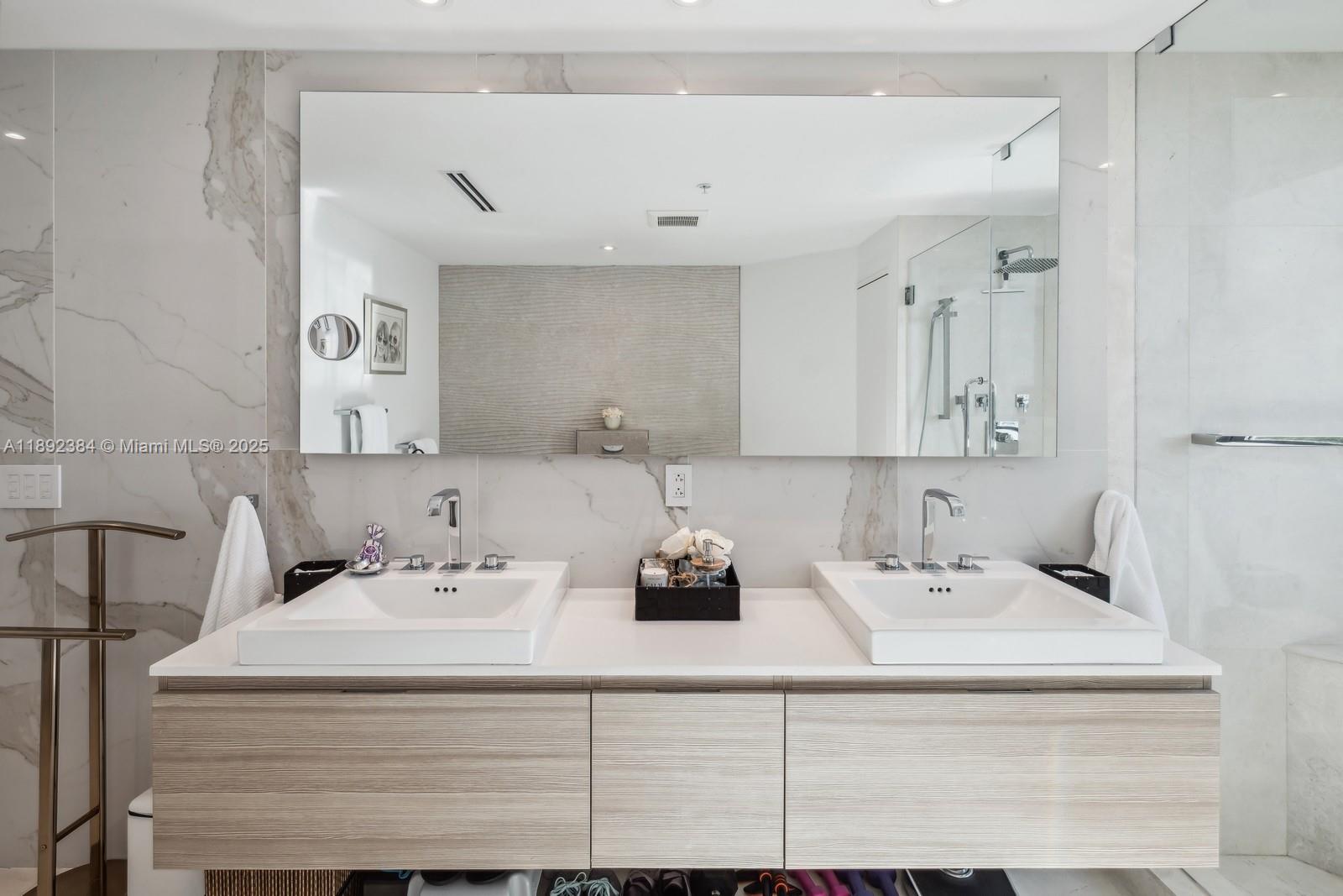 MARINA PALMS RESIDENCES S - Residential Lease